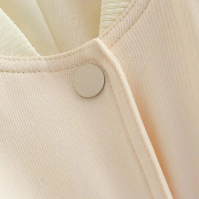 Belle Couture | Stylish Bomber Jacket with Practical Pockets - Regular Fit - Essential for Your Wardrobe - Image 4