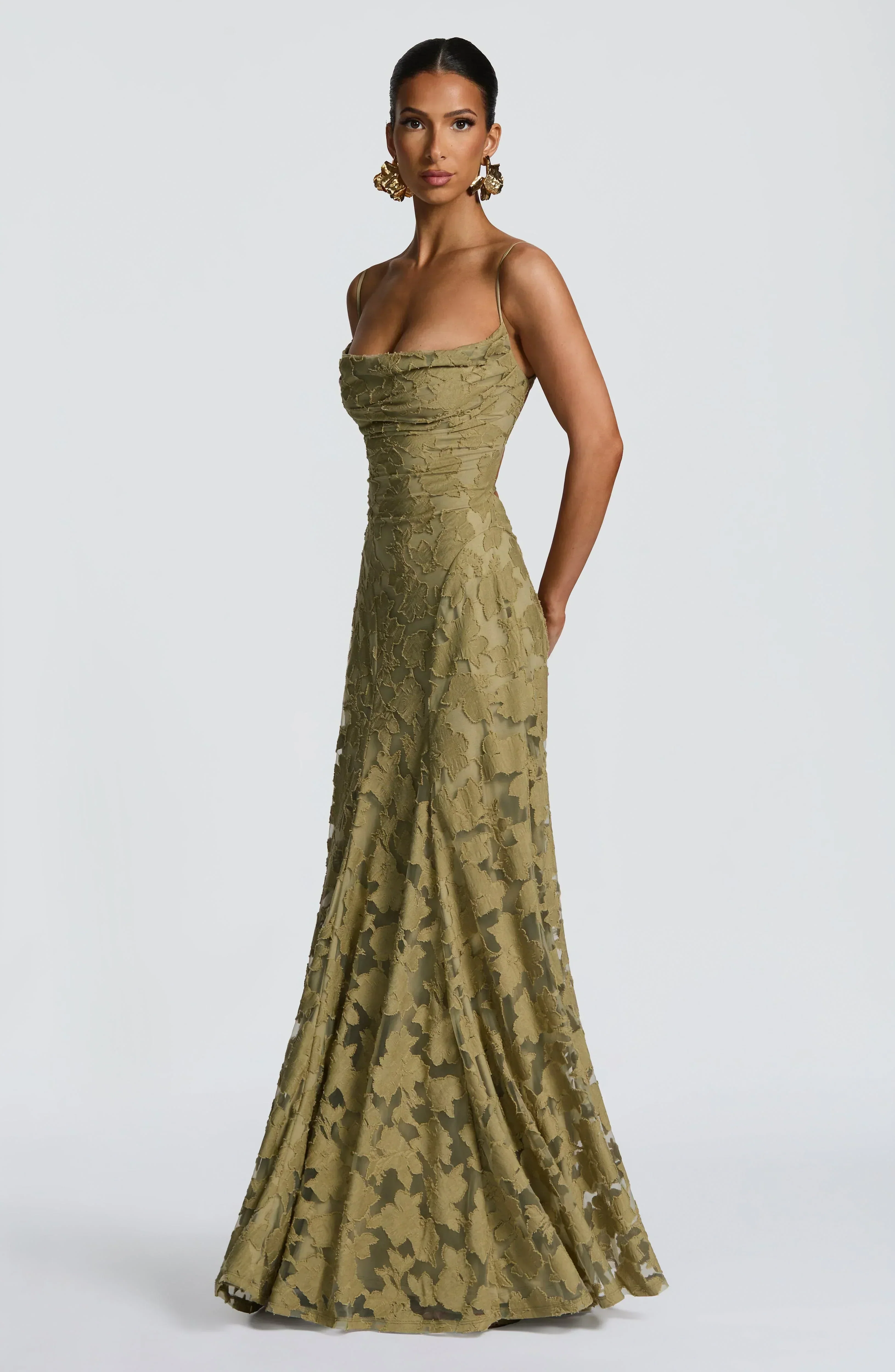 Glamorous Corset Lace Maxi Dress for Special Occasions - Image 8