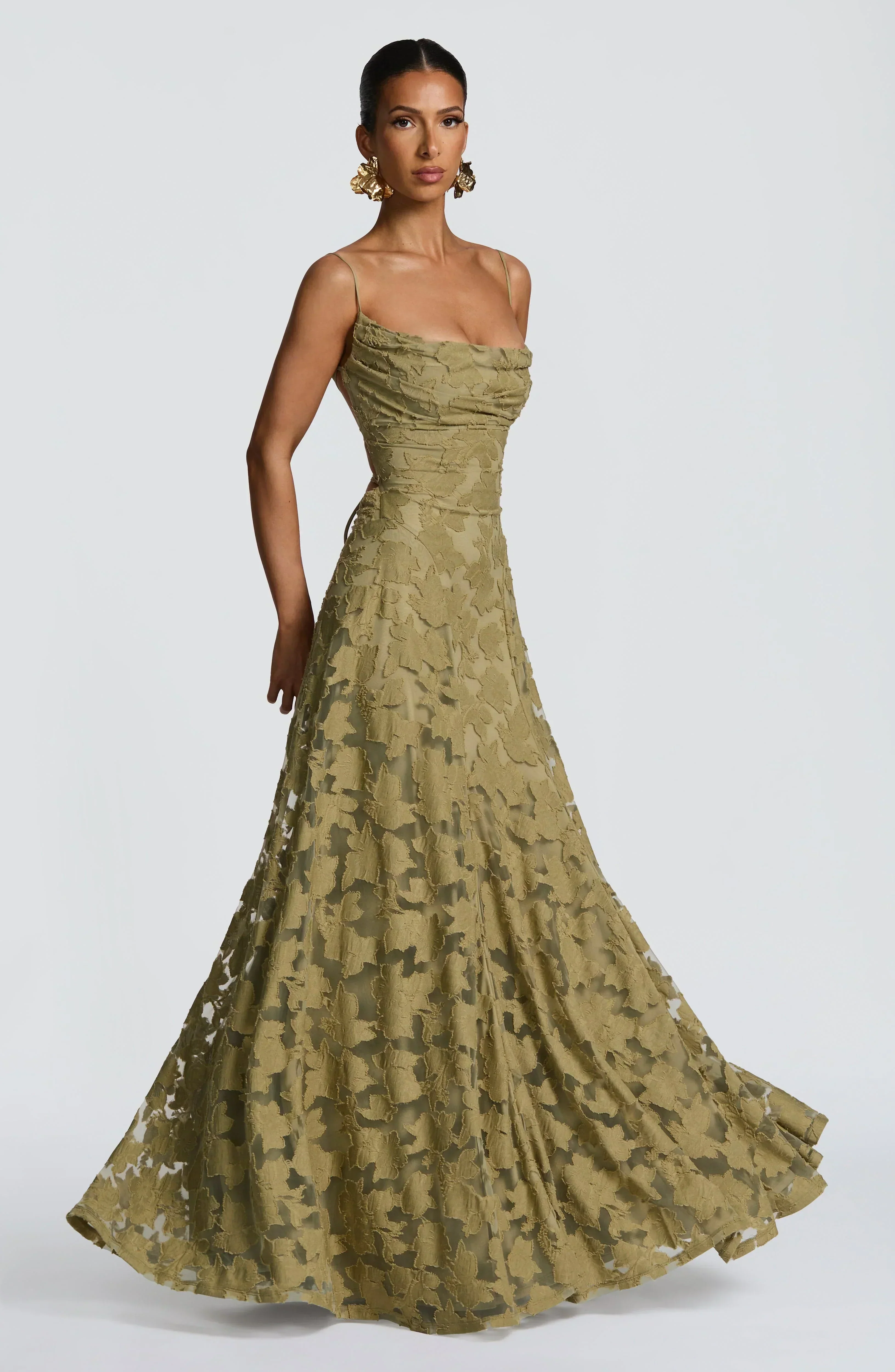 Glamorous Corset Lace Maxi Dress for Special Occasions - Image 9