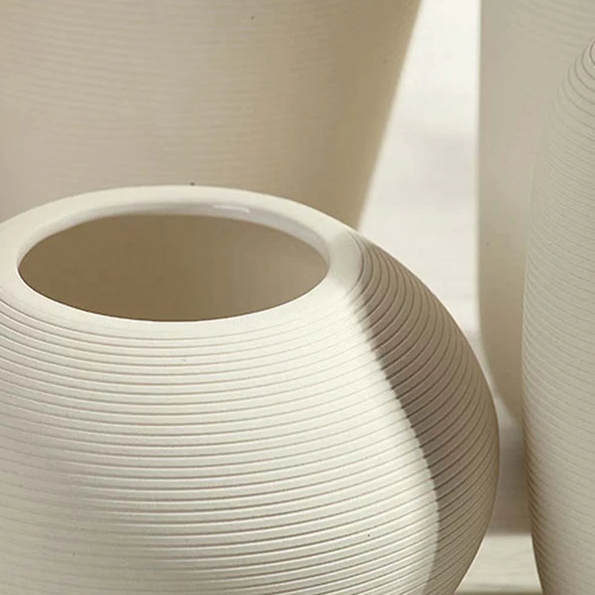 Handmade Ceramic Vase Blanche - Image 5