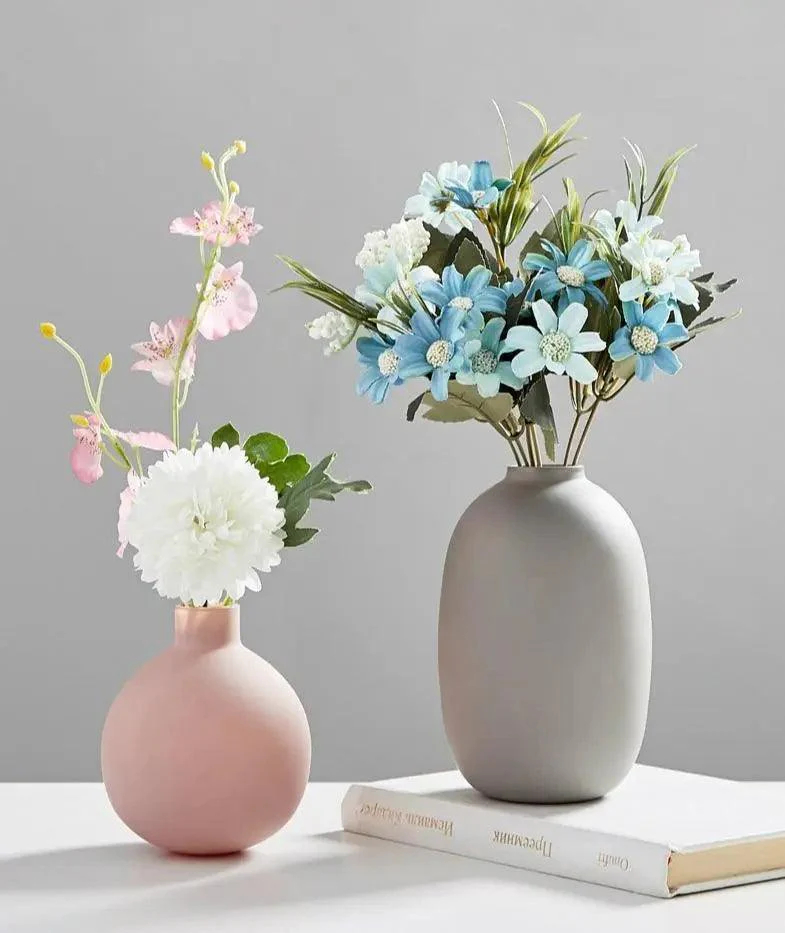 Modern Ceramic Vase Collection - Image 4