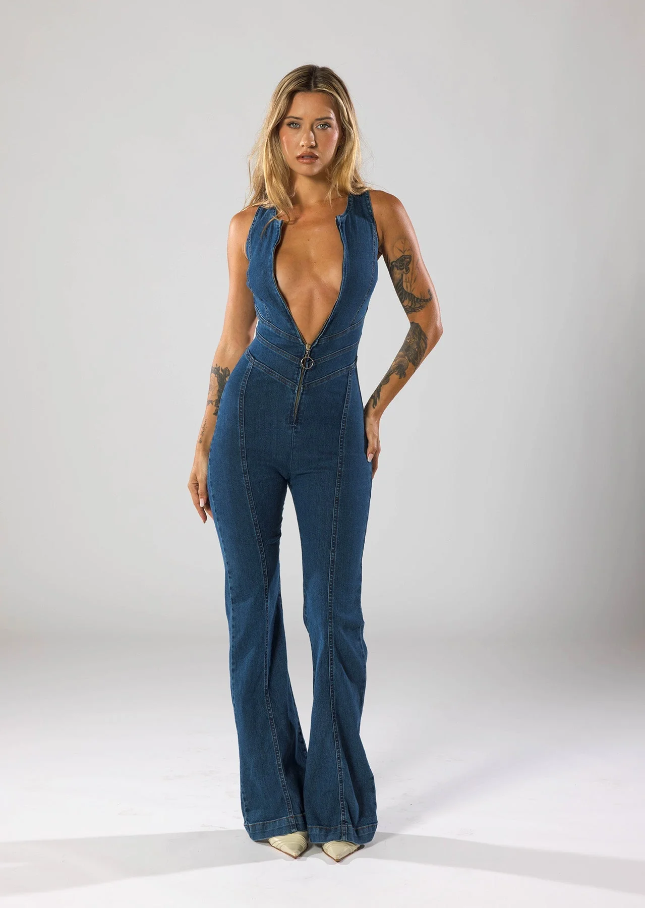 Stylish Stellar Denim Overall for a Trendy Look - Image 3
