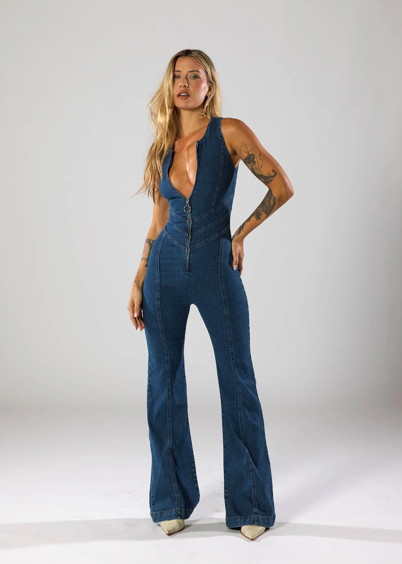 Stylish Stellar Denim Overall for a Trendy Look - Image 4