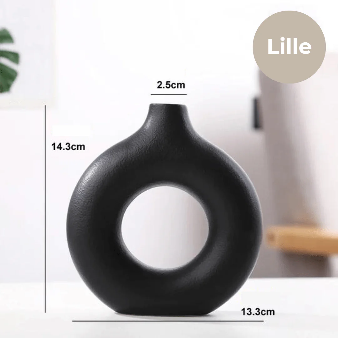 Timeless and Elegant Vases - Image 15