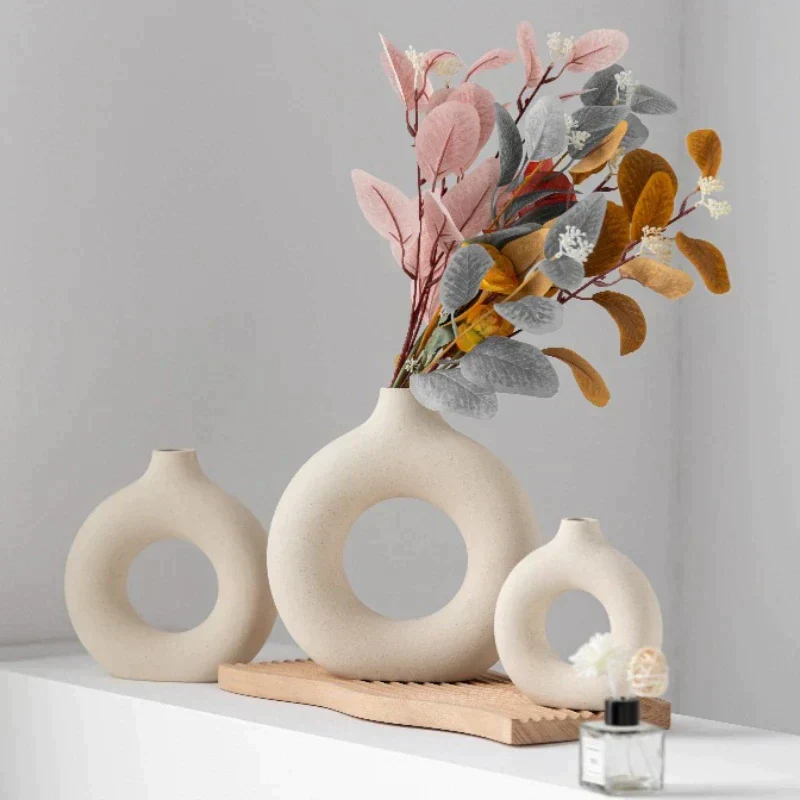 Timeless and Elegant Vases - Image 3